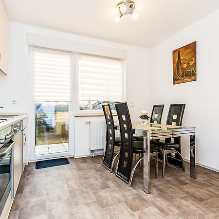 Ferienwohnung Koeln Stammheim Szoba fotó
