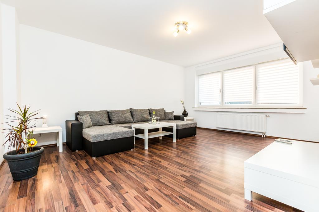 Ferienwohnung Koeln Stammheim Szoba fotó